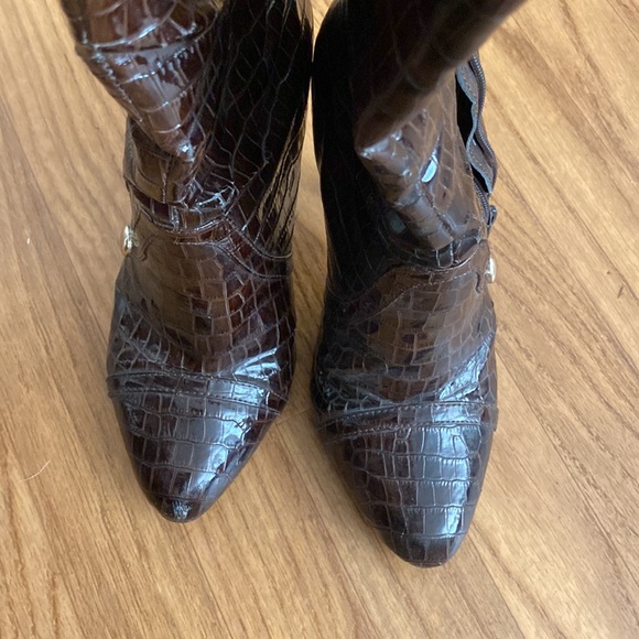 Knee-high Brown Alligator Boots - Picture 7 of 8